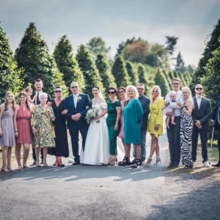 Ich finde auch Gruppenaufnahmen gehören umbedibgt zu einer Hochzeitsreportage! Wie azßgiebig wir Gruppenfotos machen liegt ganz bei Euch! Ich freue mich auf eure Anfrage und darauf euch kennen zu lernen!
#hochzeitsfotografdortmund 
#hochzeitsfotografbochum 
#hochzeitsfotografiserlohn 
#Hochzeitsshooting 
#Hochzeitsfotografie 
#hochzeitsfotograf
#hochzeitsinspirationen 
#hochzeitsfotografessen 
#hochzeit2023 
#hochzeitsfotografduisburg 
#hochzeitsfotografsoest 
#hochzeitsfotografhamm 
#heirat
#gruppenfotos
#hochzeitfeiern
#hochzeitsfotografsoest